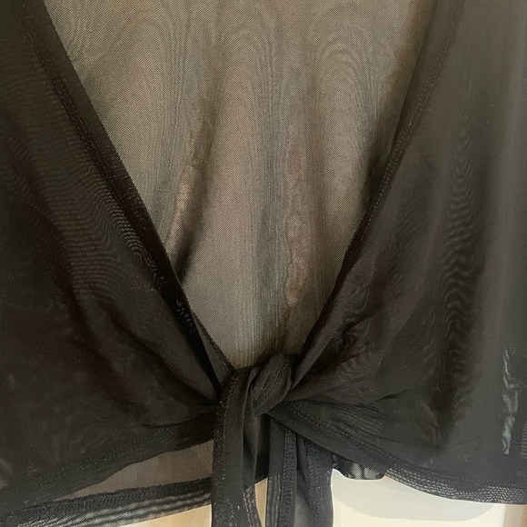 Mesh cover up - Picture 3 of 4